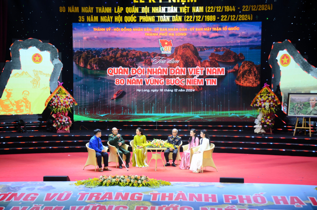 Tọa đàm "Quân đội nhân dân Việt Nam - 80 năm vững bước niềm tin".