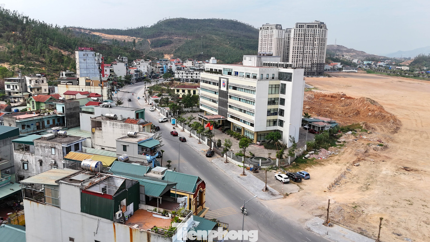 Aeon Mall Hạ Long sẽ có các tiện ích bao gồm: Kinh doanh dịch vụ ăn uống, giải khát, khu vui chơi cho trẻ em và không gian bán hàng đã được đầu tư hoàn thiện.