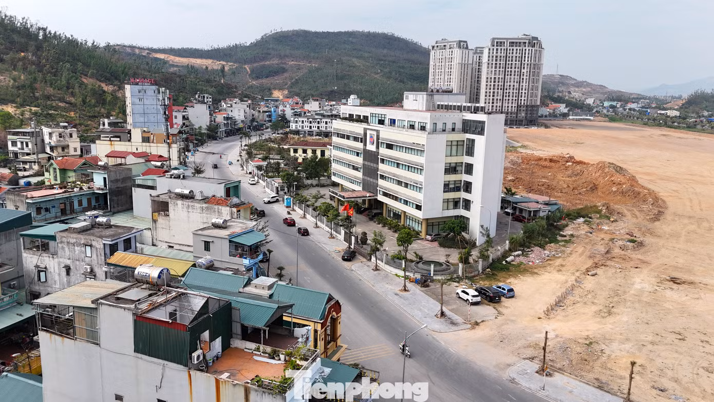 Aeon Mall Hạ Long sẽ có các tiện ích bao gồm: Kinh doanh dịch vụ ăn uống, giải khát, khu vui chơi cho trẻ em và không gian bán hàng đã được đầu tư hoàn thiện.