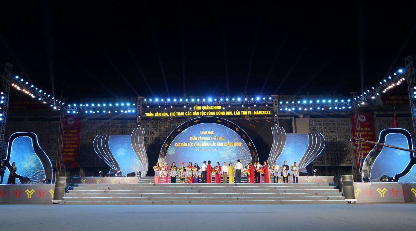 Đêm khai mạc đã đem đến cho khán giả nhiều cảm xúc. Đêm khai mạc đã đem đến cho khán giả nhiều cảm xúc.