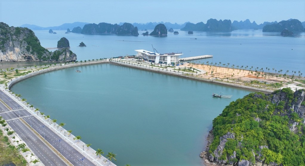 Đến nay, sau gần 4 tháng kể từ khi khánh thành vào ngày 30/10/2022, Bến cảng cao cấp Ao Tiên hoàn toàn đủ điều kiện đưa vào vận hành, khai thác, đáp ứng nhu cầu di chuyển, tham quan của du khách và người dân.