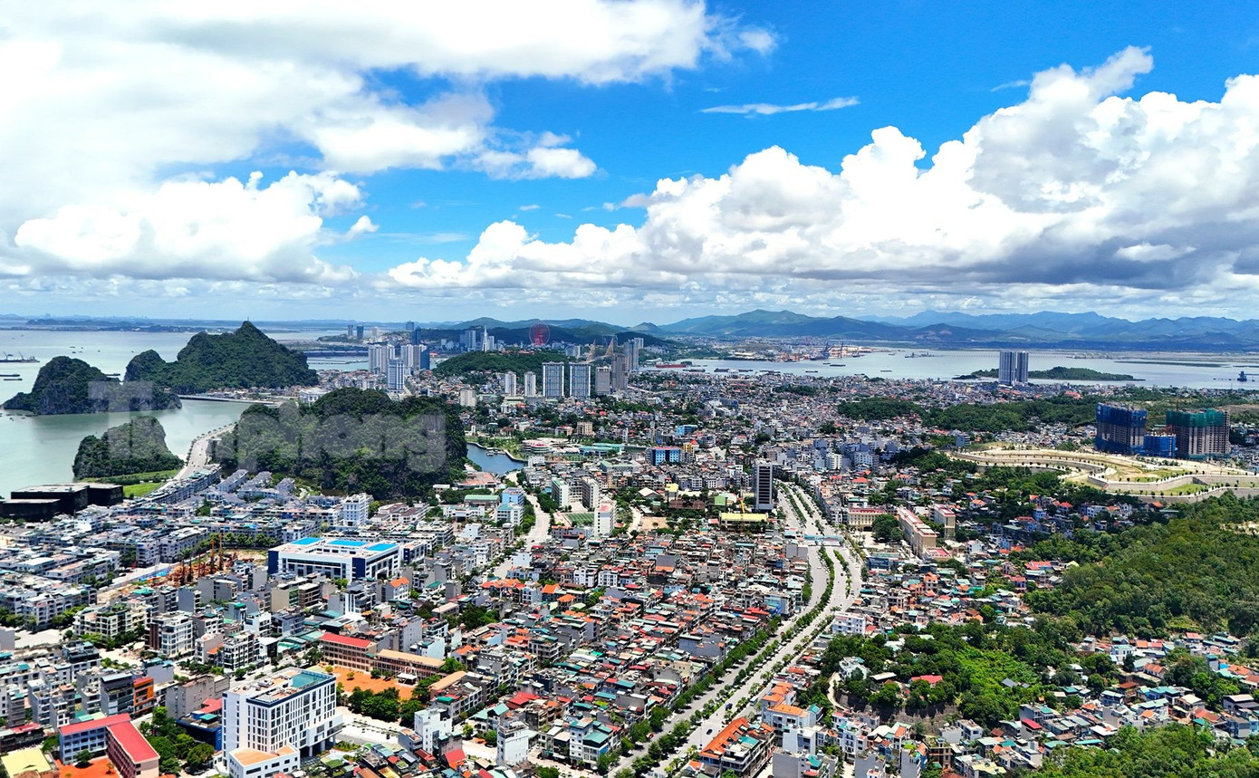 Lễ hội khinh khí cầu sẽ diễn ra dịp nghỉ lễ 2/9 tại TP Hạ Long. Lễ hội khinh khí cầu sẽ diễn ra dịp nghỉ lễ 2/9 tại TP Hạ Long.