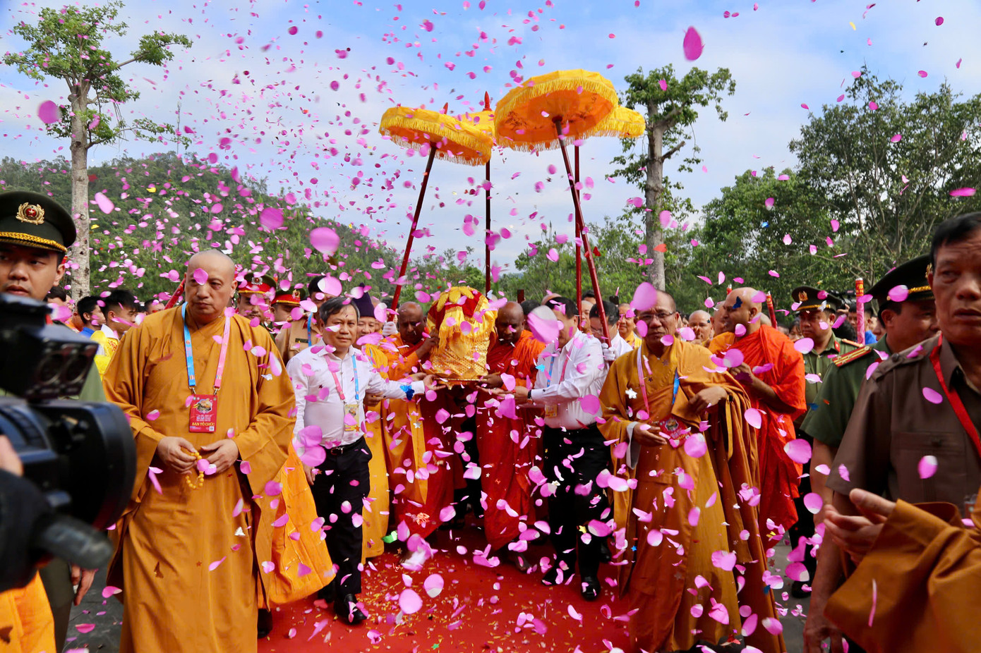 Đến 5h sáng 28/5, ghi nhận có 999.689 lượt người tham dự.