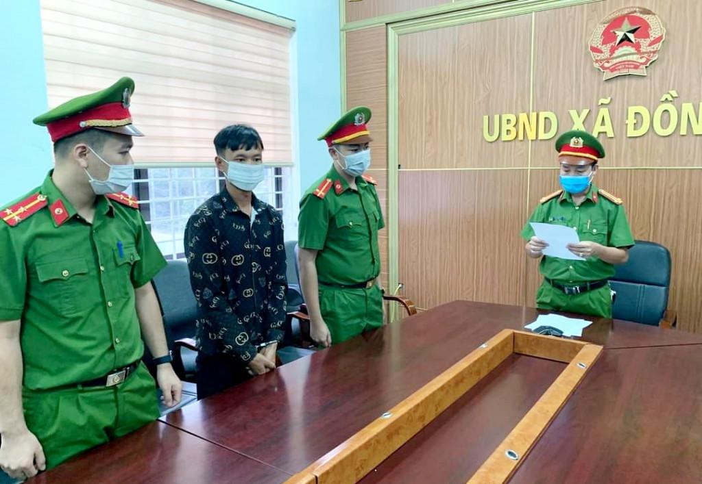 Đối tượng Triệu A. H. tại cơ quan chức năng Đối tượng Triệu A. H. tại cơ quan chức năng