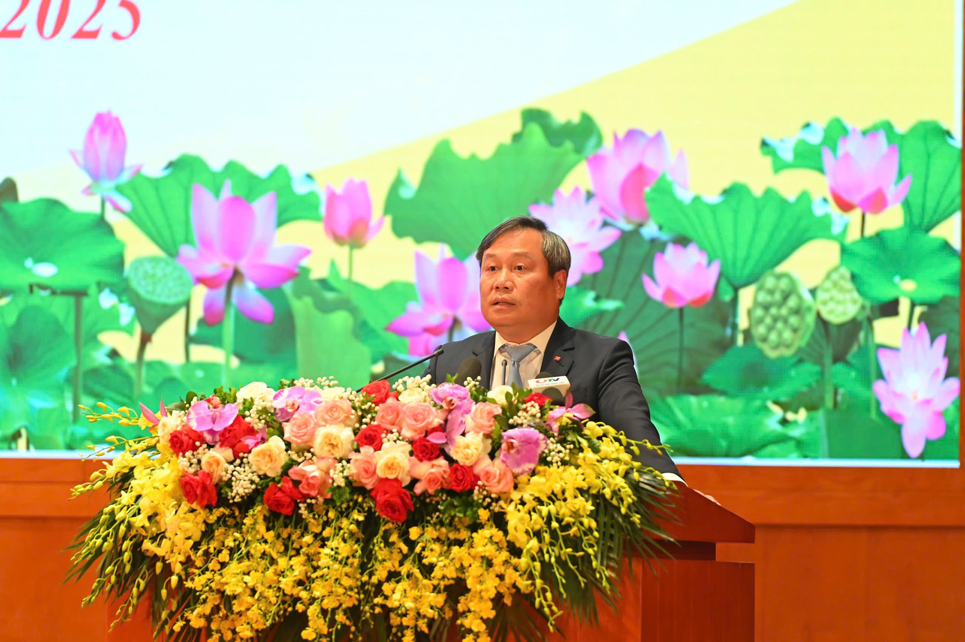 Ông Vũ Đại Thắng, Bí thư Tỉnh ủy Quảng Ninh: “không để bất cứ người dân, doanh nghiệp nào bị ảnh hưởng quyền lợi chính đáng” Ông Vũ Đại Thắng, Bí thư Tỉnh ủy Quảng Ninh: “không để bất cứ người dân, doanh nghiệp nào bị ảnh hưởng quyền lợi chính đáng”