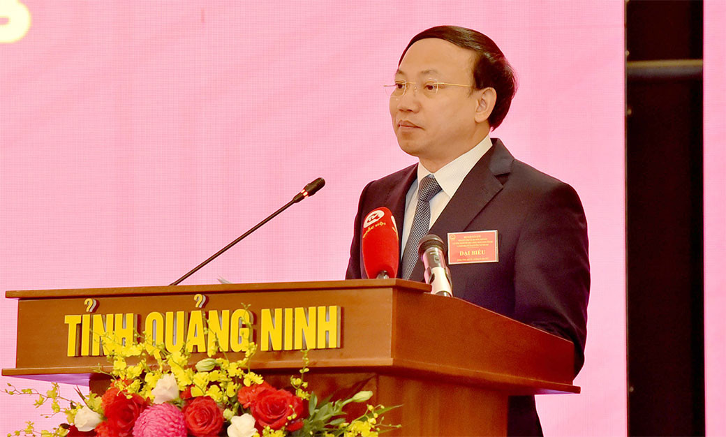 Chủ tịch HĐND tỉnh Quảng Ninh Nguyễn Xuân Ký phát biểu tại hội nghị.