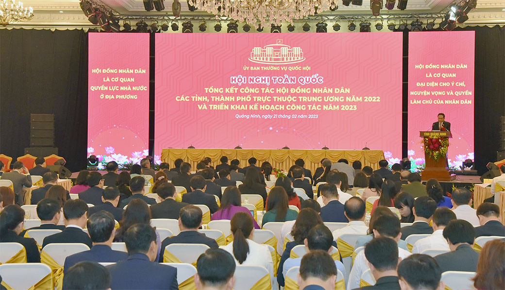 Toàn cảnh hội nghị.