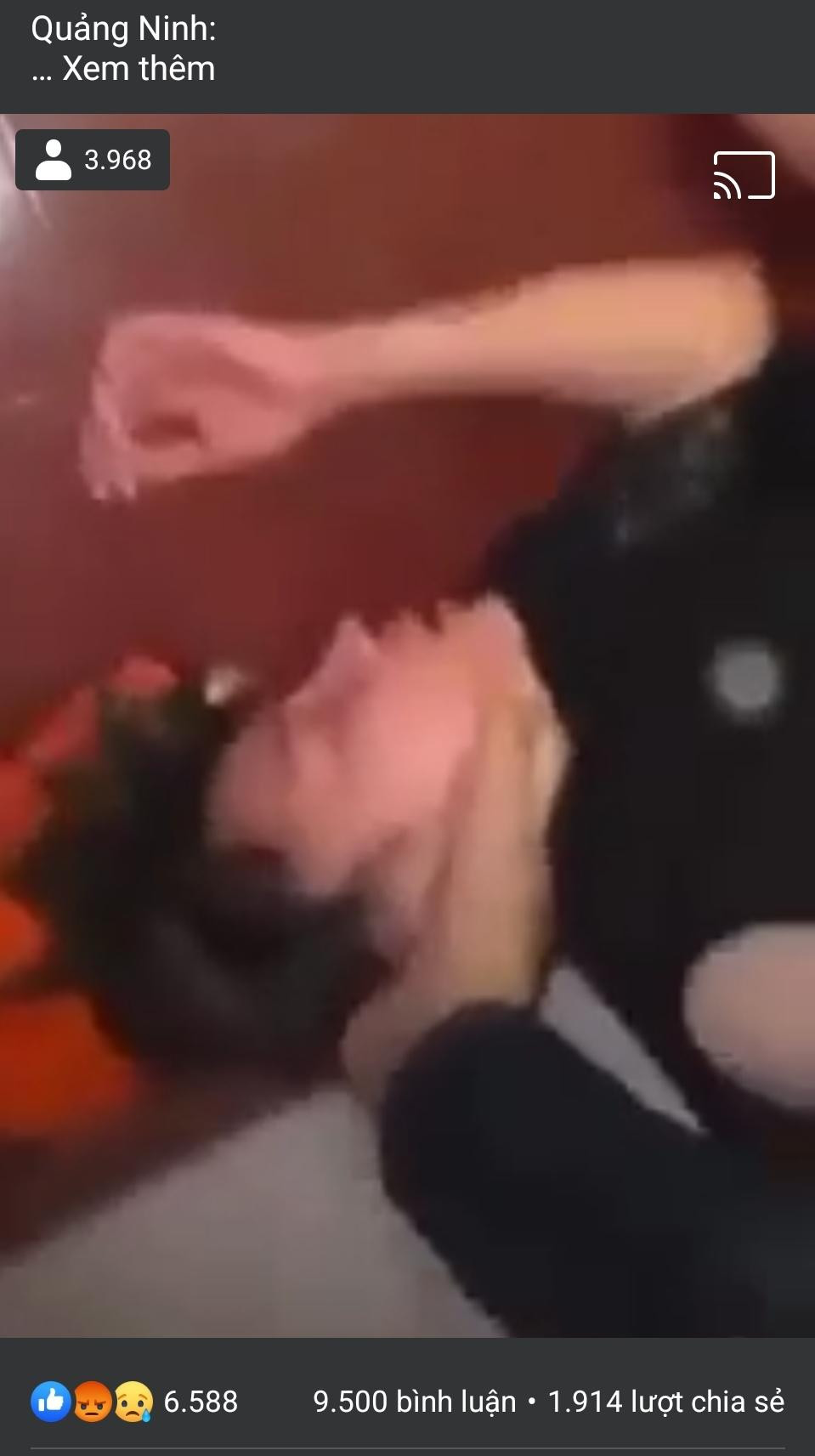 Nh dùng chân dẫm lên mặt vợ và thách thức bố mẹ vợ đến giải cứu con gái.