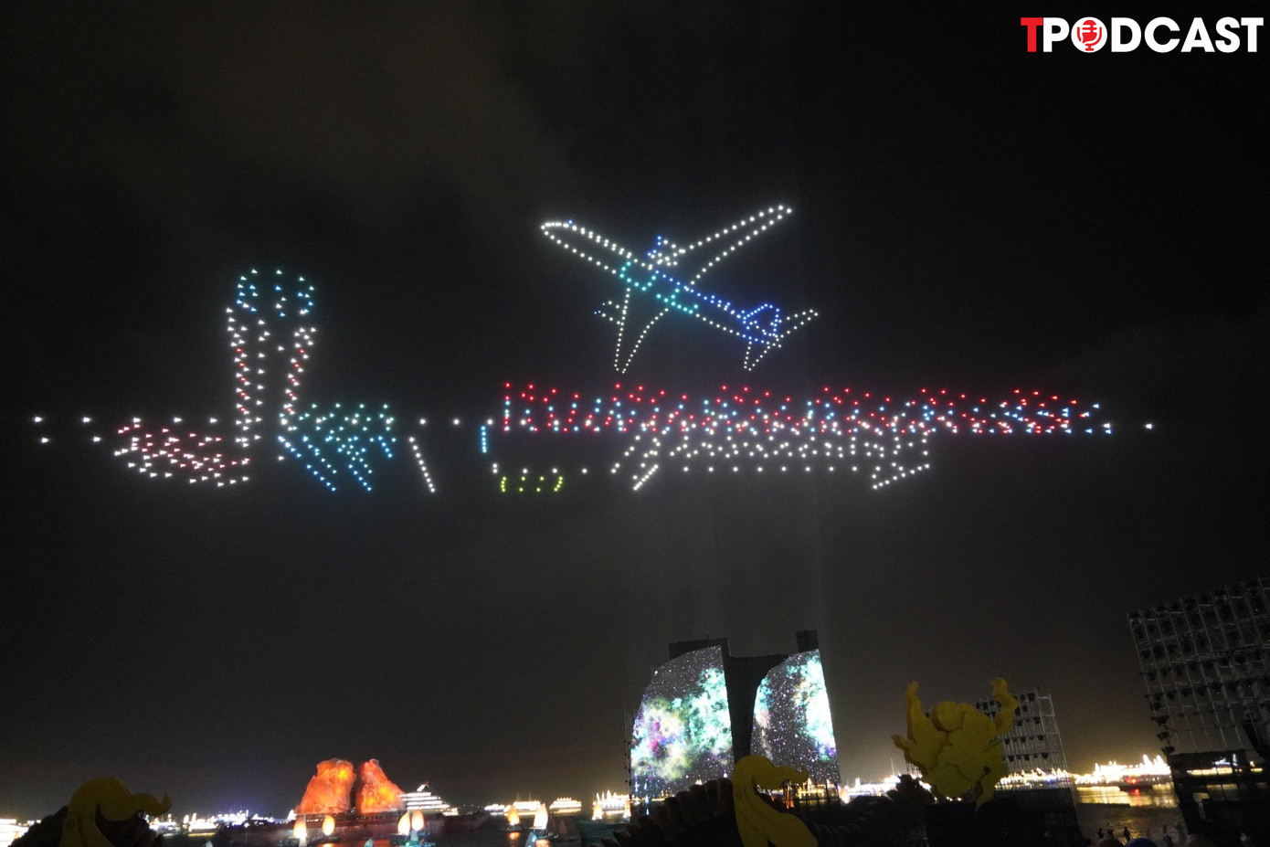 Sân bay Vân Đồn hiện lên với hình ảnh máy bay đang cất cánh.