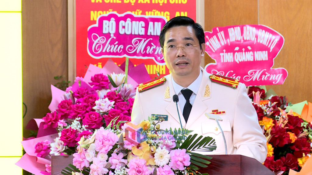 Đại tá Trần Văn Phúc phát biểu nhận nhiệm vụ. Ảnh QMG. Đại tá Trần Văn Phúc phát biểu nhận nhiệm vụ. Ảnh QMG.