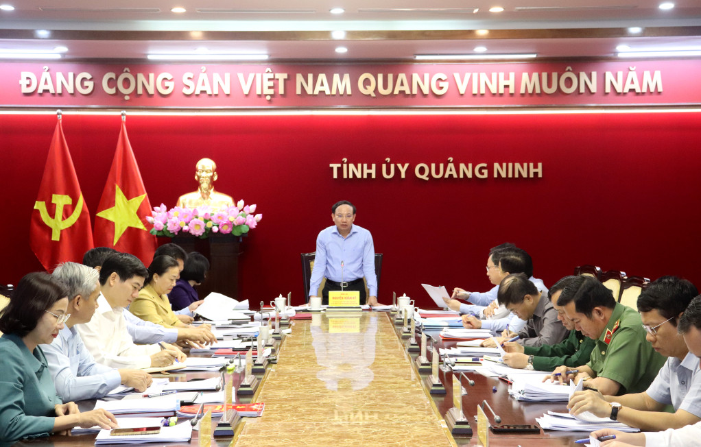 Bí thư Tỉnh ủy Quảng Ninh Nguyễn Xuân Ký kết luận vụ việc Khu đô thị 10B tại hội nghị Ban Thường vụ Tỉnh ủy Quảng Ninh. Ảnh: QMG