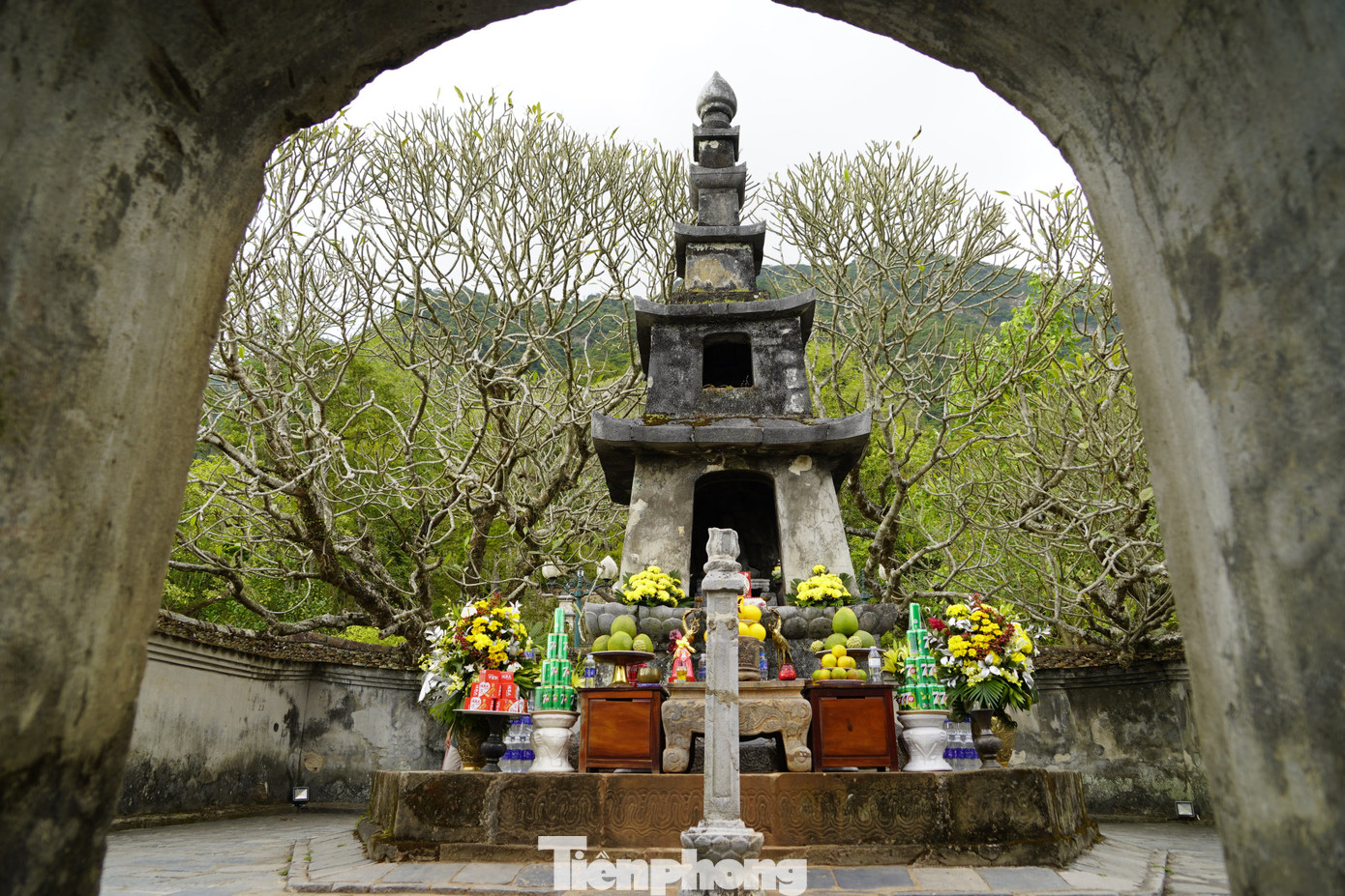 Tháp Tổ, nơi lưu giữ những huyền tích về Phật Hoàng Trần Nhân Tông. Ảnh: Hoàng Dương.