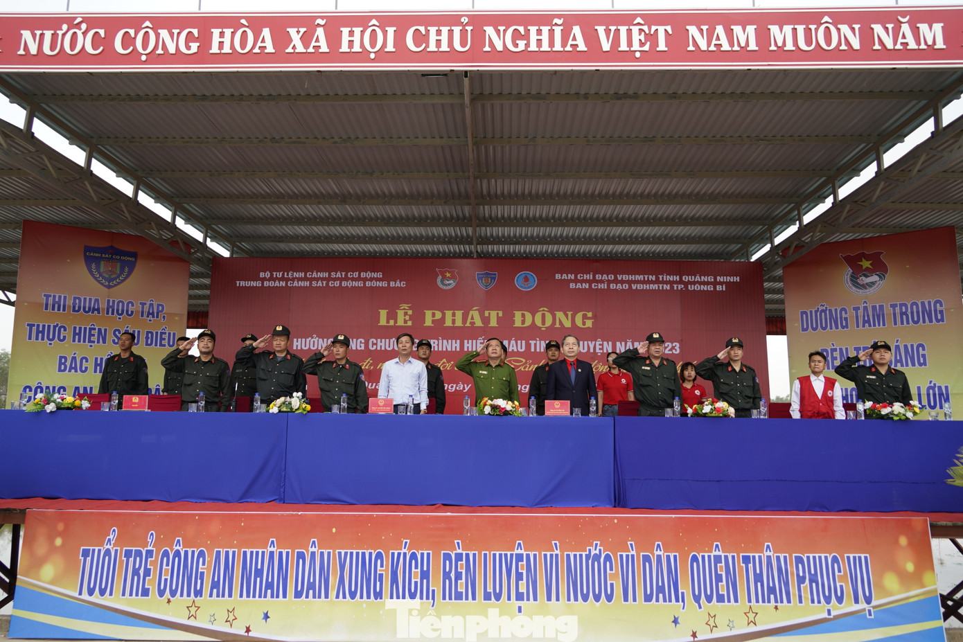 Tham dự có đại diện Đảng ủy, Ban Chỉ huy Trung đoàn 27; Đại diện chỉ huy các Ban, Đội, Tiểu đoàn; Đại diện BCH Đoàn Thanh niên, Hội Phụ nữ, Công đoàn E27.