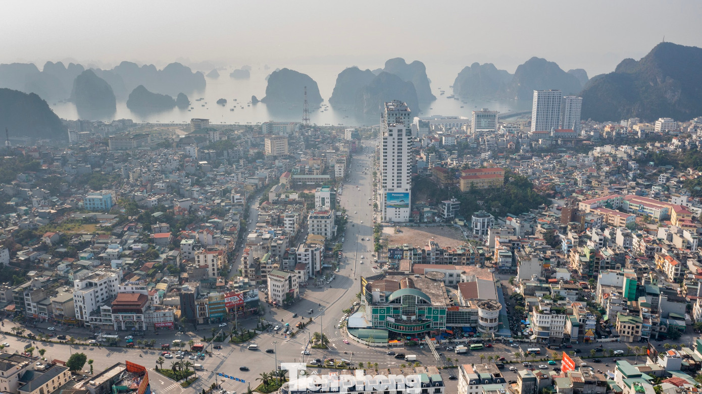 Sau đó, tỉnh Quảng Ninh và TP Hạ Long ra thông báo Liên danh Công ty cổ phần IGG HALONG và Công ty cổ phần tư vấn đầu tư tài chính Toàn Cầu là chủ đầu tư mới thực hiện dự án này. Sau đó, tỉnh Quảng Ninh và TP Hạ Long ra thông báo Liên danh Công ty cổ phần IGG HALONG và Công ty cổ phần tư vấn đầu tư tài chính Toàn Cầu là chủ đầu tư mới thực hiện dự án này.