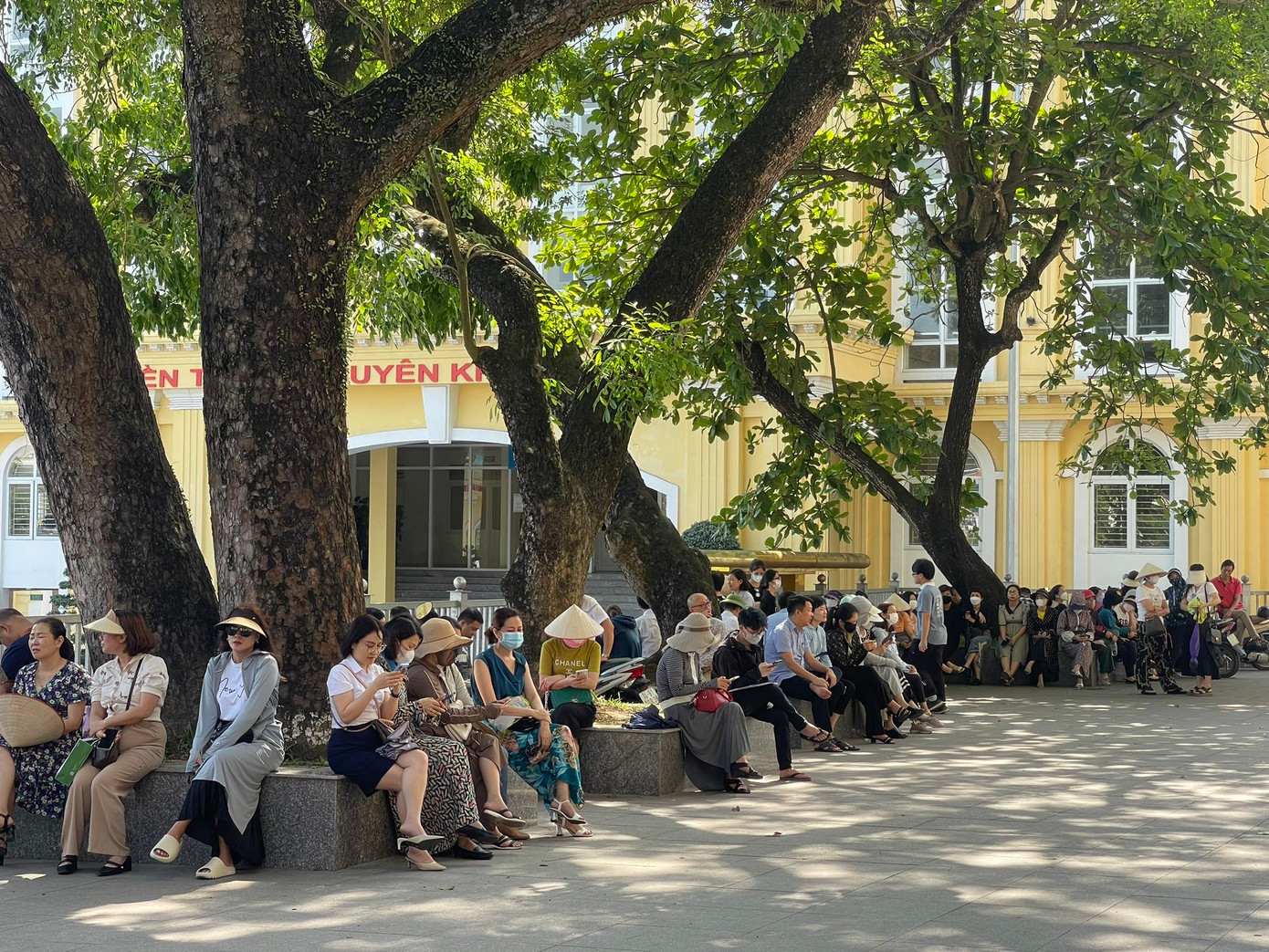 Các Hội đồng coi thi được đặt tại các cơ sở giáo dục đáp ứng được các yêu cầu tổ chức thi, đảm bảo đúng quy chế thi, thuận tiện cho thí sinh và an toàn cho công tác tổ chức của kỳ thi. Các Hội đồng coi thi được đặt tại các cơ sở giáo dục đáp ứng được các yêu cầu tổ chức thi, đảm bảo đúng quy chế thi, thuận tiện cho thí sinh và an toàn cho công tác tổ chức của kỳ thi.