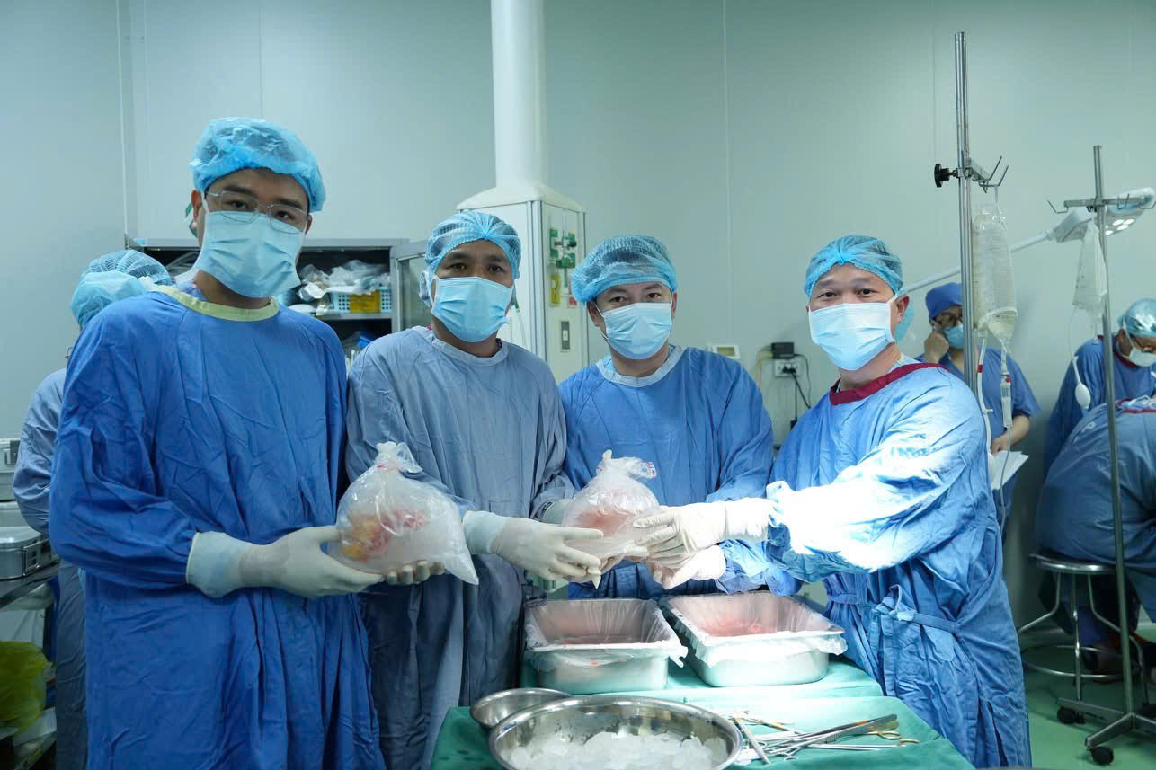 Hai quả thận của người hiến tạng được chuyển về Quảng Ninh.