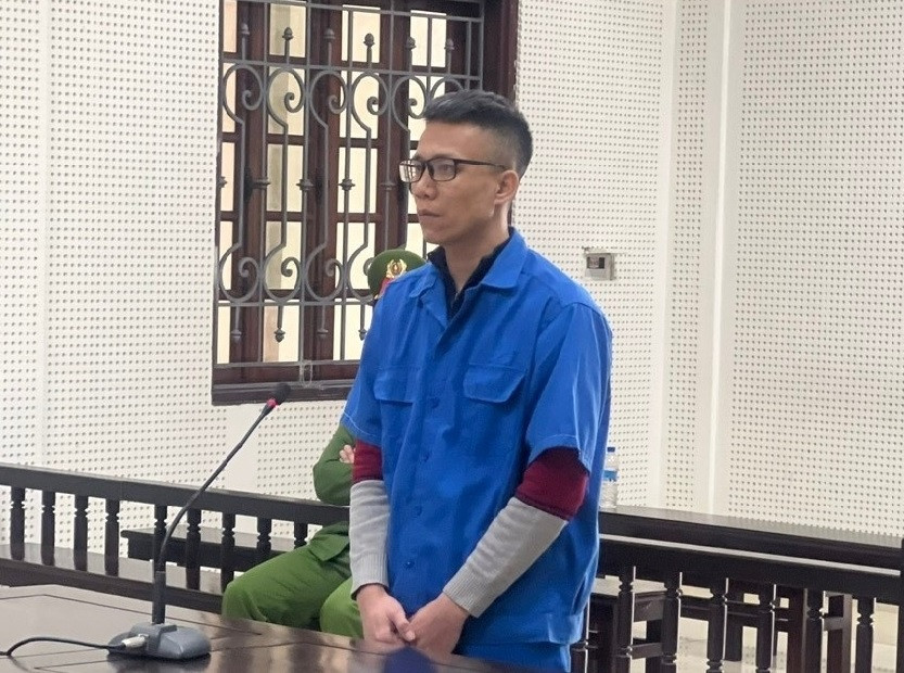 Theo cáo trạng của viện kiểm sát, do có ý định chiếm đoạt tài sản từ trước, nên Vũ Minh Đức đã chuẩn bị các công cụ phạm tội mang theo người. Theo cáo trạng của viện kiểm sát, do có ý định chiếm đoạt tài sản từ trước, nên Vũ Minh Đức đã chuẩn bị các công cụ phạm tội mang theo người.