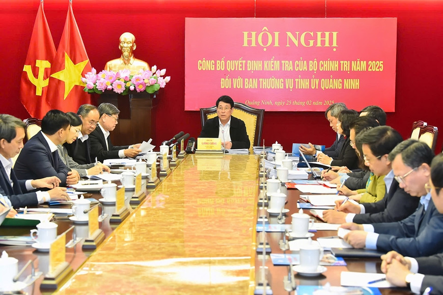 Chủ tịch nước Lương Cường chủ trì hội nghị.