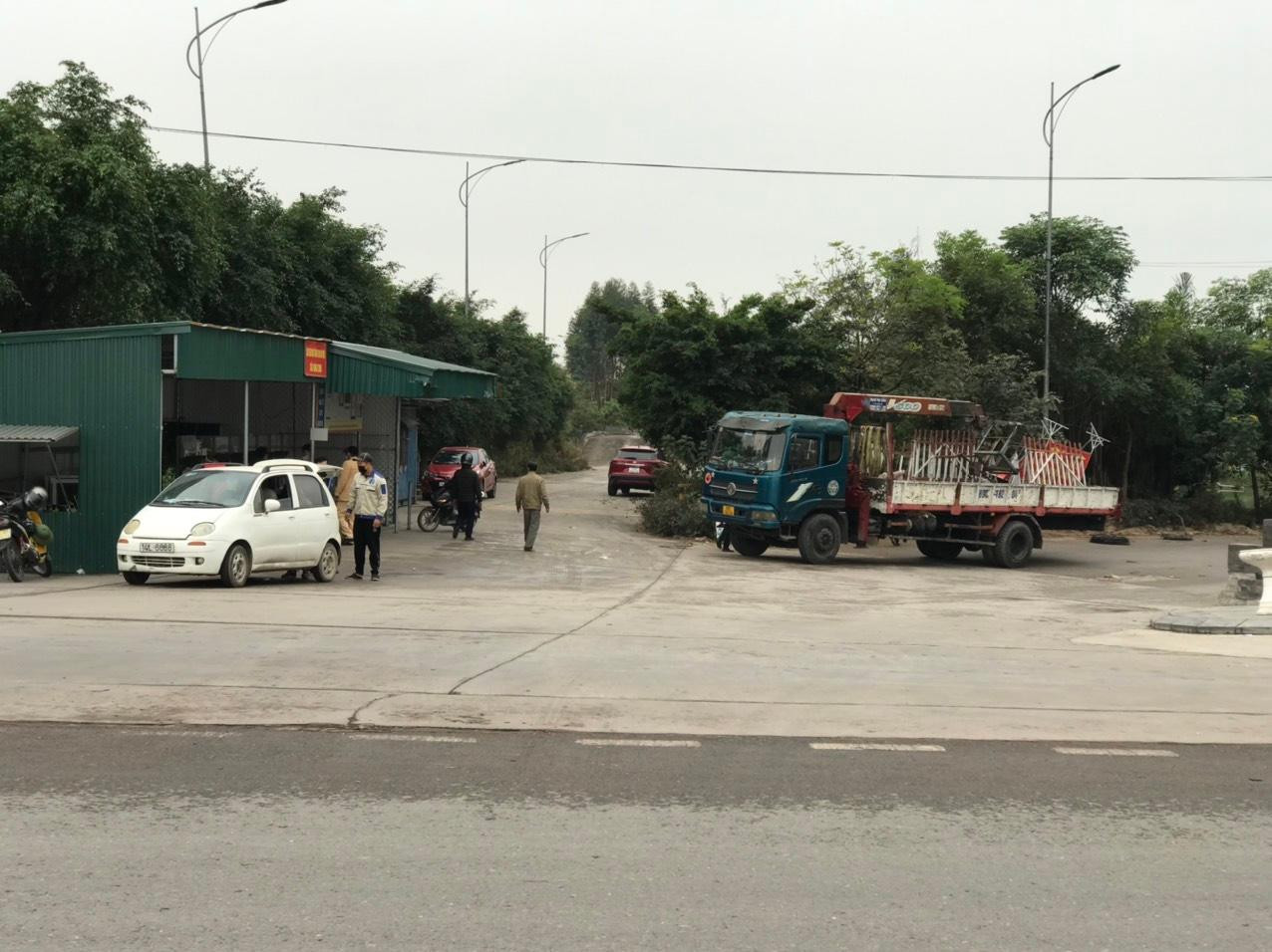 Các trang thiết bị tại chốt cổng tỉnh được thu dọn trước khi dừng hoạt động hoàn toàn.