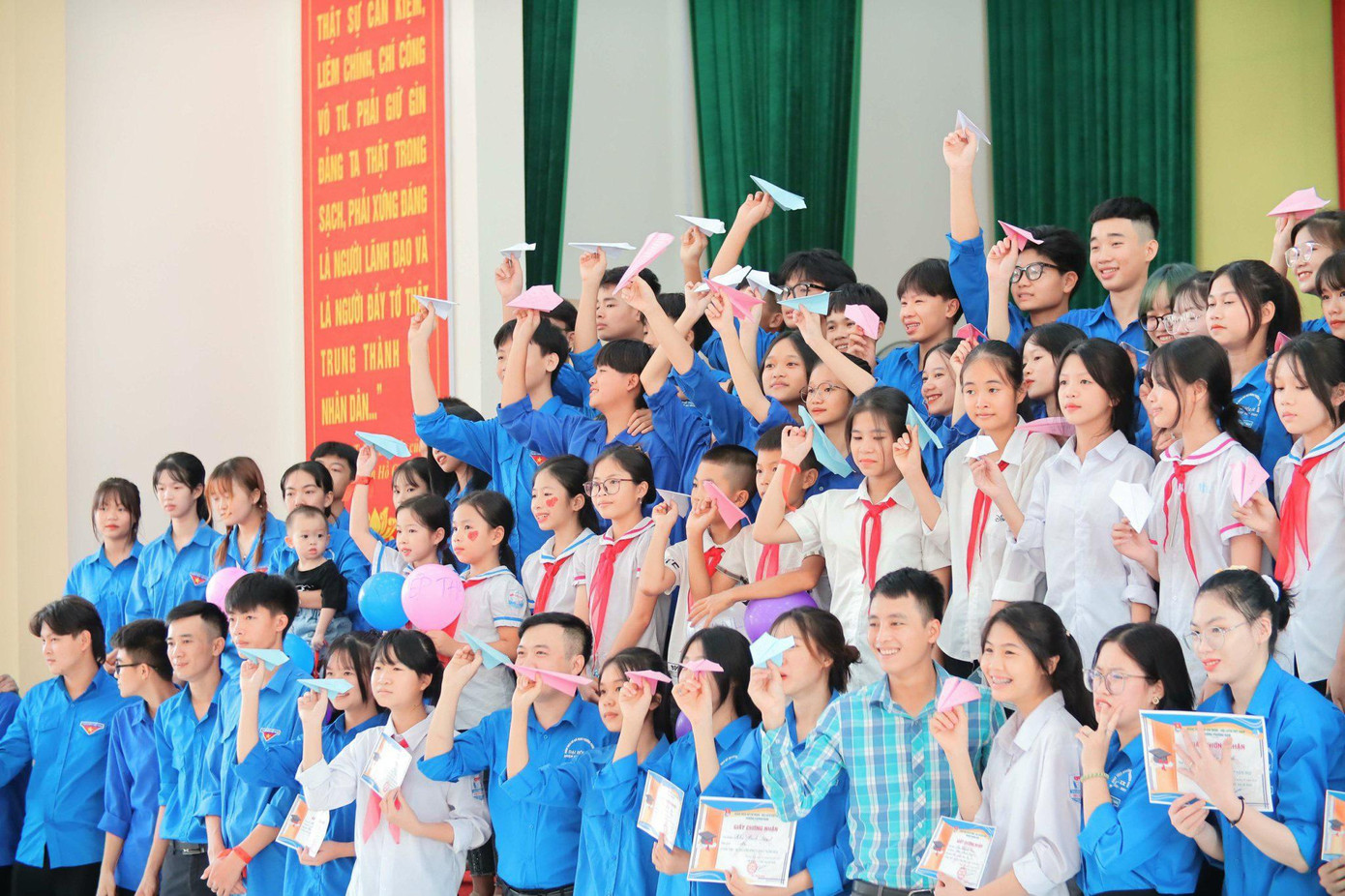 Ấn tượng nhất trong mùa hè của tuổi trẻ Quảng Ninh là hoạt động chung tay xây dựng nông thôn mới tại H.Bình Liêu.