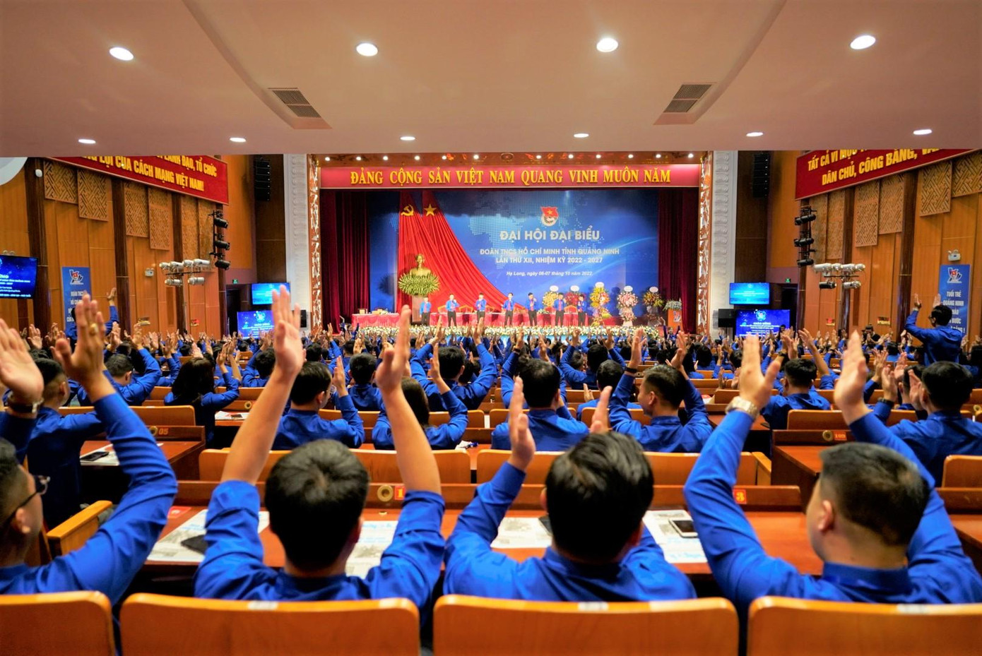 Đại hội Đại biểu Đoàn TNCS Hồ Chí Minh tỉnh Quảng Ninh lần thứ XII, nhiệm kỳ 2022 – 2027 khẳng định quyết tâm mạnh mẽ khơi dậy khát vọng cống hiến của đoàn viên, thanh niên tham gia xây dựng quê hương văn minh, giàu mạnh; góp phần thực hiện khát vọng xây dựng Quảng Ninh trở thành tỉnh dịch vụ, công nghiệp hiện đại, là một trong những trung tâm phát triển năng động, toàn diện của phía Bắc.