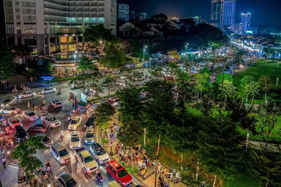 Công tác đảm bảo an ninh trật tự, ATGT đã được các lực lượng chức năng tỉnh Quảng Ninh phối hợp triển khai hiệu quả, nên Chương trình Carnaval Hạ Long 2022 đã diễn ra an toàn tuyệt đối, không có ách tắc giao thông. Công tác đảm bảo an ninh trật tự, ATGT đã được các lực lượng chức năng tỉnh Quảng Ninh phối hợp triển khai hiệu quả, nên Chương trình Carnaval Hạ Long 2022 đã diễn ra an toàn tuyệt đối, không có ách tắc giao thông.