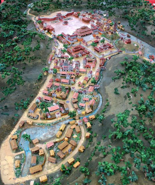 Cũng theo UBND tỉnh Quảng Ninh, dự án Trường quay phim cổ trang Việt Nam đã chậm tiến độ nhiều năm và không được địa phương này xem xét gia hạn.