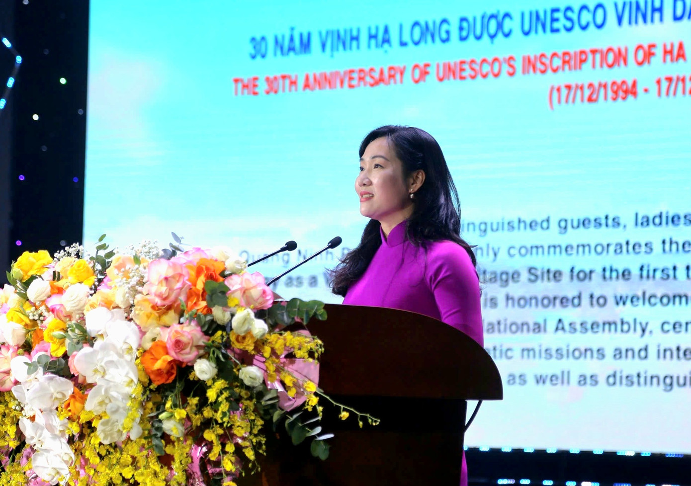 Bà Nguyễn Thị Hạnh - Phó Chủ tịch UBND tỉnh Quảng Ninh - phát biểu tại lễ kỷ niệm. Bà Nguyễn Thị Hạnh - Phó Chủ tịch UBND tỉnh Quảng Ninh - phát biểu tại lễ kỷ niệm.