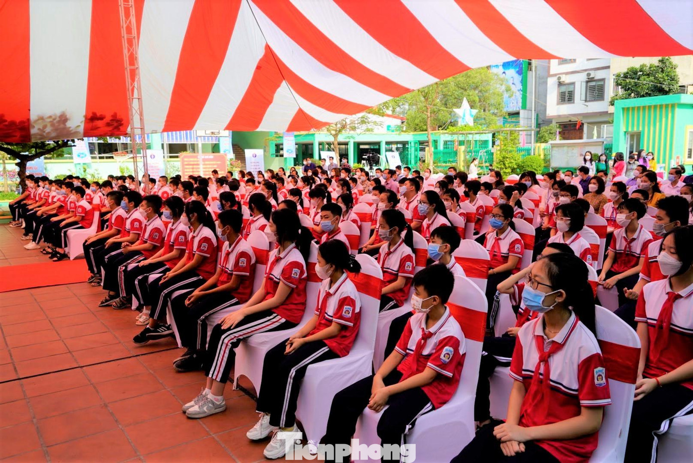 Trường THCS Trần Quốc Toản (TP Hạ Long, Quảng Ninh) được chọn làm địa điểm triển khai tiêm vắc xin.