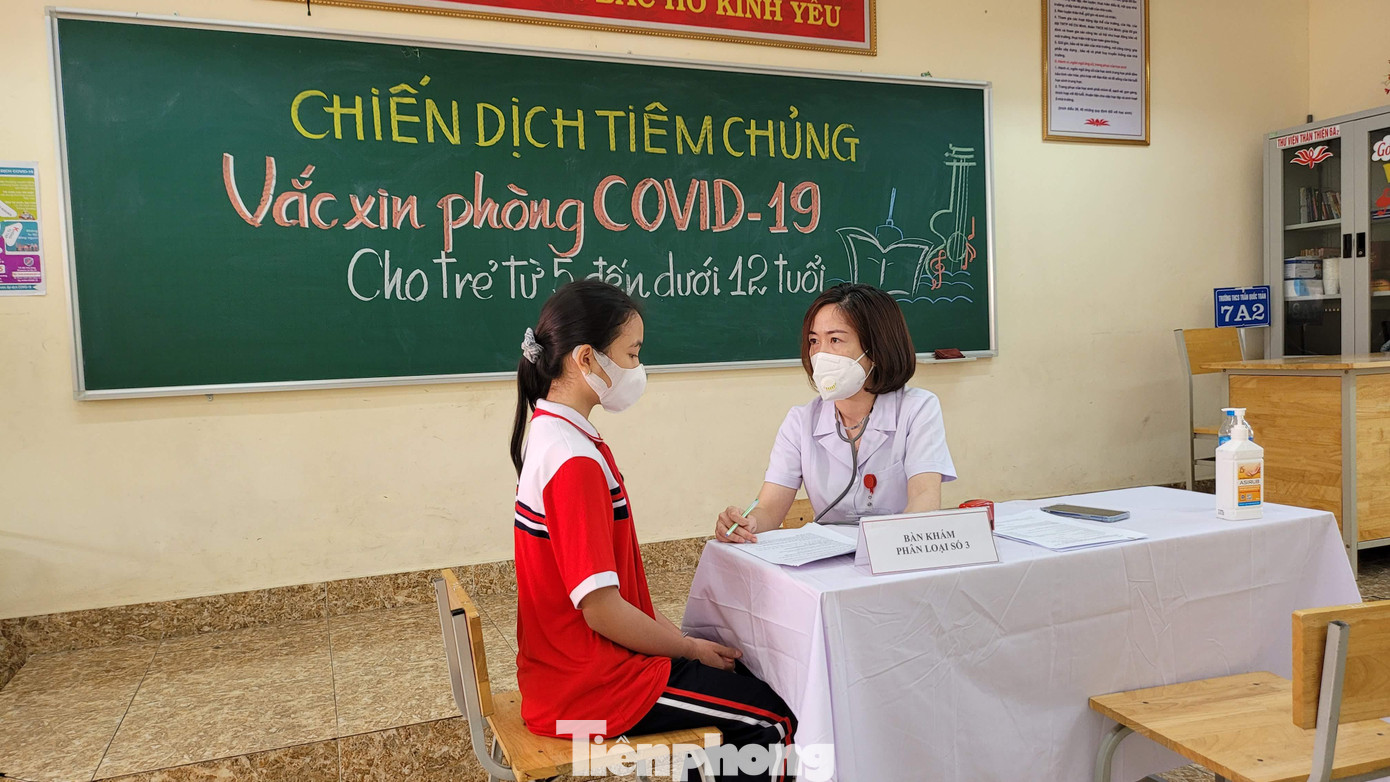 Loại vắc xin được lựa chọn tiêm cho 160 em học sinh lần này là vắc xin Moderna. Bộ Y tế đã có tập huấn và hướng dẫn chi tiết việc tiêm vắc xin này.