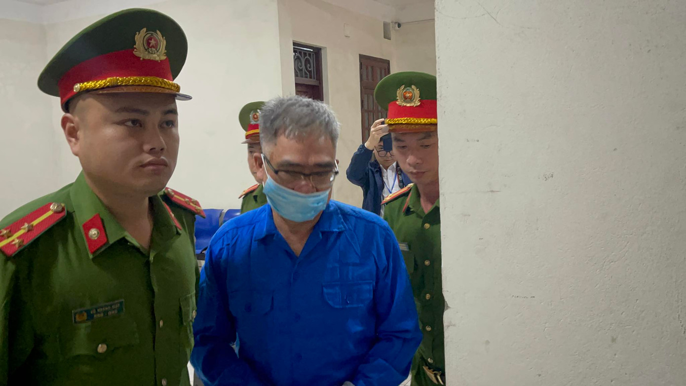 Với tội danh này, ông Ca sẽ đối mặt với khung hình phạt từ 12 - 20 năm tù. Với tội danh này, ông Ca sẽ đối mặt với khung hình phạt từ 12 - 20 năm tù.