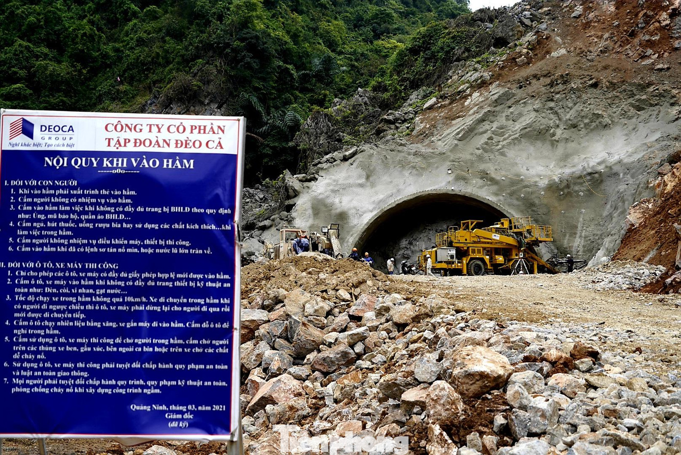 Hầm được thiết kế rộng 3 làn xe với 2 hầm song song