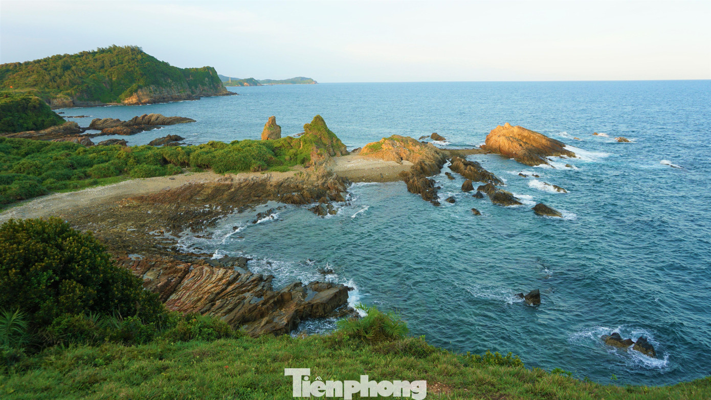 Khu bảo tồn biển Cô Tô, đảo Trần bảo tồn các hệ sinh thái biển đặc thù và các loại sinh vật biển quý hiếm. Ảnh Hoàng Dương. Khu bảo tồn biển Cô Tô, đảo Trần bảo tồn các hệ sinh thái biển đặc thù và các loại sinh vật biển quý hiếm. Ảnh Hoàng Dương.