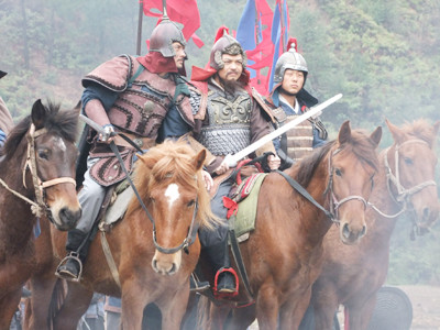 Giáp trụ tướng lĩnh trong đội quân của Đinh Bộ Lĩnh trong phim