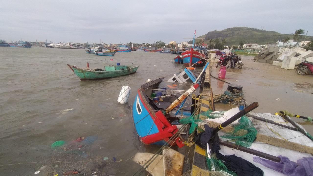 Thủ tướng Phạm Minh Chính: Không để người dân đói rét, không có chỗ ở sau bão lũ ảnh 40