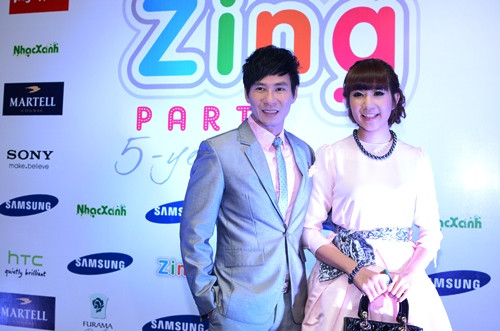 Vợ chồng Lý Hải, Minh Hà diện đồ cặp tone sur tone