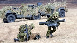 Lực lượng phòng vệ Nhật Bản thời gian gần đây liên tục diễn tập chiếm đảo và phòng ngự chống đổ bộ