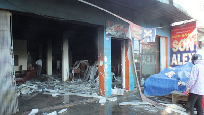 Vụ cháy thiêu rụi nhiều vật dụng. Vụ cháy thiêu rụi nhiều vật dụng