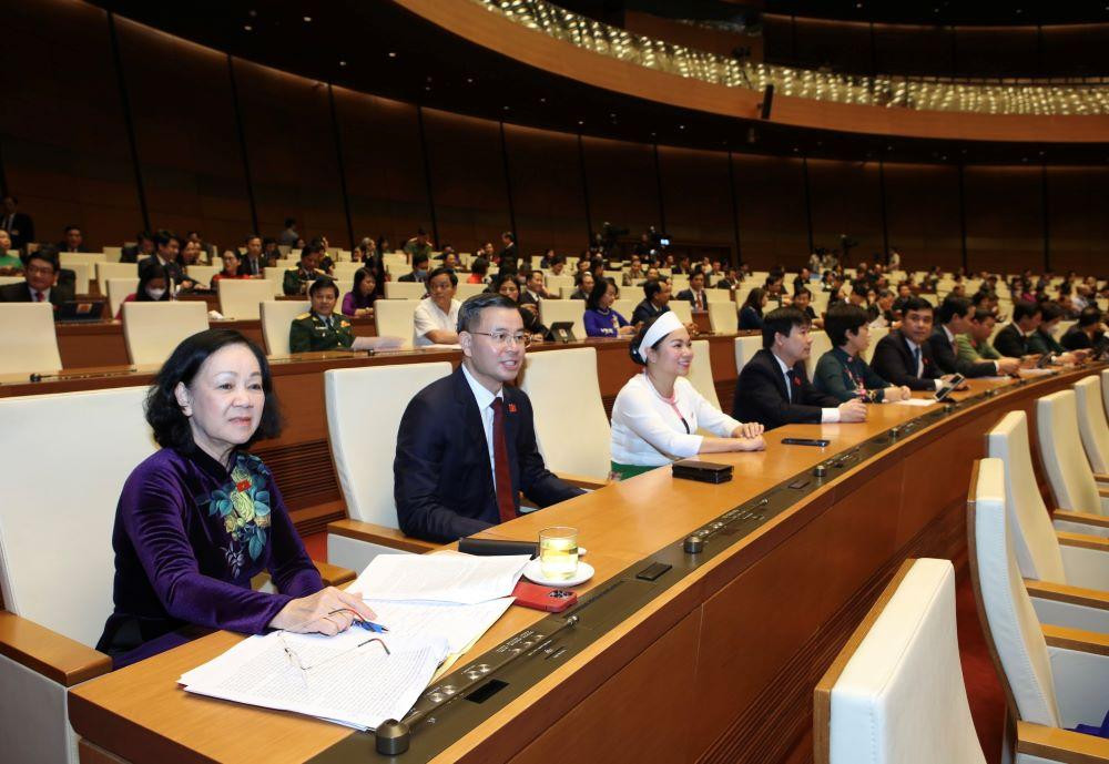 Quốc hội họp phiên bế mạc và biểu quyết thông qua Nghị quyết chất vấn (Ảnh Như Ý) Quốc hội họp phiên bế mạc và biểu quyết thông qua Nghị quyết chất vấn (Ảnh Như Ý)