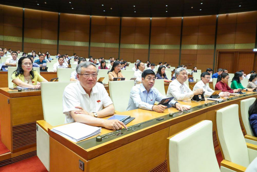 Quốc hội thông qua Chương trình xây dựng luật, pháp lệnh (Ảnh: Như Ý) Quốc hội thông qua Chương trình xây dựng luật, pháp lệnh (Ảnh: Như Ý)