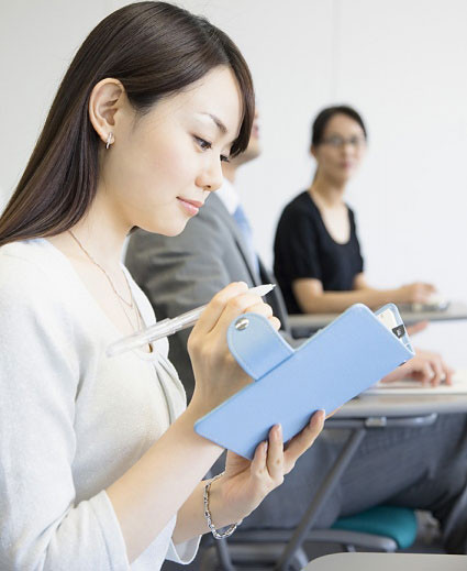 Nếu cần chuyển đổi vị trí giữa các phòng ban, đừng ngần ngại bởi nó sẽ đem đến cho bạn những kinh nghiệm giá trị. Ảnh minh họa. Nếu cần chuyển đổi vị trí giữa các phòng ban, đừng ngần ngại bởi nó sẽ đem đến cho bạn những kinh nghiệm giá trị. Ảnh minh họa