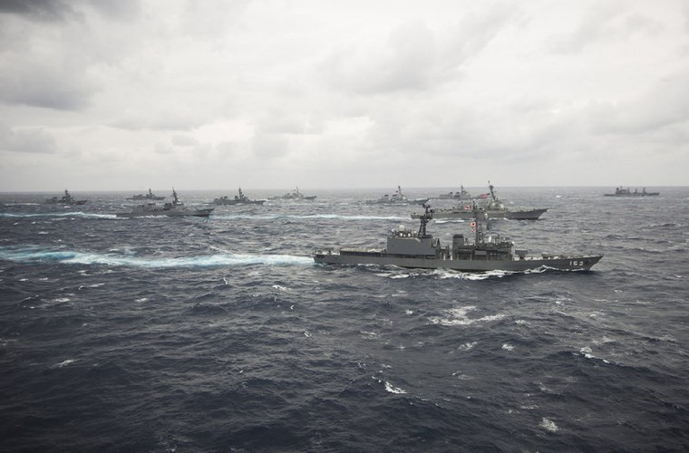 Từ ngày 16-28/11 Lực lượng phòng vệ trên biển Nhật Bản và Hải quân Mỹ đã tổ chức cuộc tập trận chung quy mô lớn AnnualEx 2013 tại khu vực ngoài khơi đảo Okinawa và Đông Thái Bình Dương. Cuộc tập trận diễn ra trong bối cảnh căng thẳng ở biển Hoa Đông tăng cao