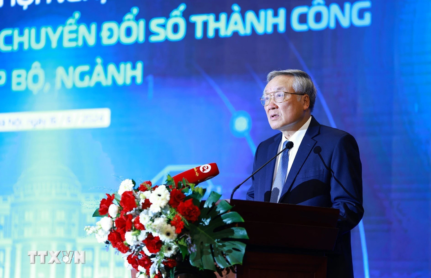 Chánh án Tòa án Nhân dân Tối cao Nguyễn Hòa Bình khai mạc Hội nghị giới thiệu mô hình chuyển đổi số thành công cấp bộ, ngành. (Ảnh: Dương Giang/TTXVN)