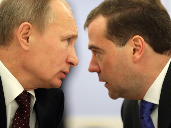 Bộ đôi quyền lực nước Nga Putin-Medvedev được dự đoán sẽ hoán đổi vị trí sau cuộc bầu cử tổng thống sắp tới. Bộ đôi quyền lực nước Nga Putin-Medvedev được dự đoán sẽ hoán đổi vị trí sau cuộc bầu cử tổng thống sắp tới