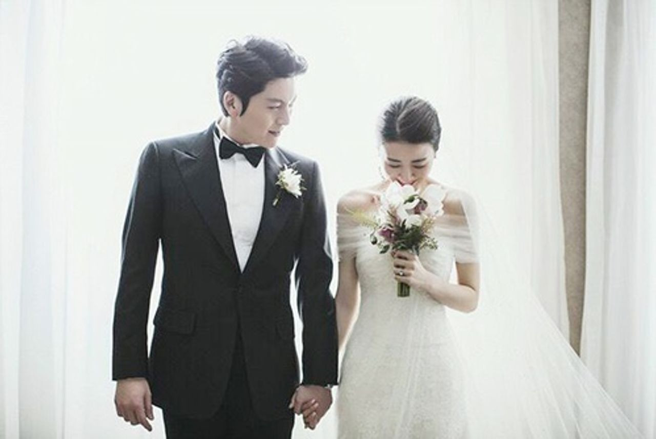 Khi hợp tác trong bộ phim truyền hình Two Weeks năm 2013, Ryu Soo Young và Park Ha Sun nảy sinh tình cảm. Họ bắt đầu hẹn hò vào năm 2014 và kết hôn ngày 22/1/2017. Tháng 8 cùng năm, họ chào đón con gái đầu lòng. Khi hợp tác trong bộ phim truyền hình Two Weeks năm 2013, Ryu Soo Young và Park Ha Sun nảy sinh tình cảm. Họ bắt đầu hẹn hò vào năm 2014 và kết hôn ngày 22/1/2017. Tháng 8 cùng năm, họ chào đón con gái đầu lòng.