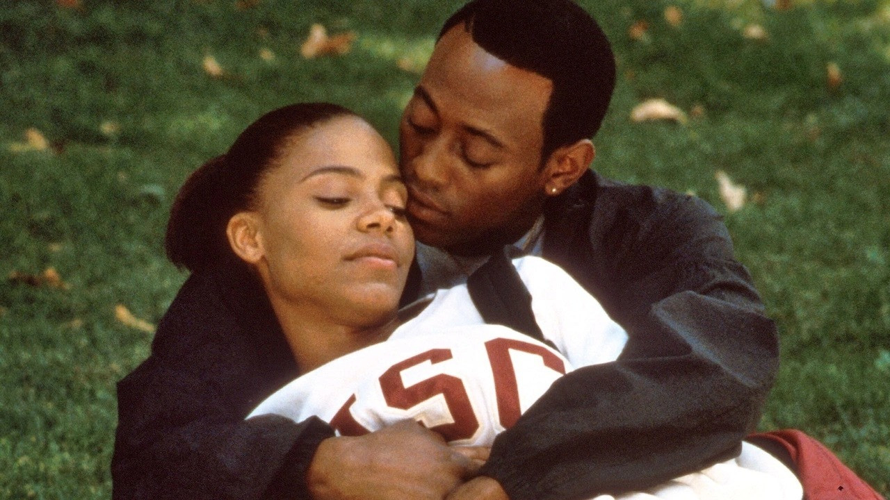 Love &amp; Basketball (2000) kể về hai người bạn thơ ấu Monica (Sanaa Lathan) và Quincy (Omar Epps) có chung sở thích bóng rổ. Tác phẩm kinh điển của Gina Prince-Bythewood đưa người xem theo chân cặp đôi qua nhiều năm khi họ lớn lên, xa nhau và cuối cùng tìm thấy nhau.