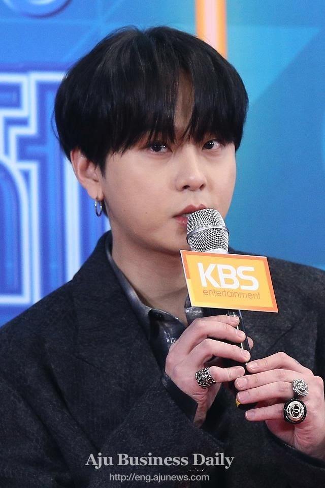 Yong Jun Hyung vẫn hoạt động nghệ thuật. Ảnh: Aju Business. Yong Jun Hyung vẫn hoạt động nghệ thuật. Ảnh: Aju Business.