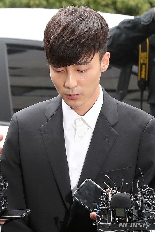 Roy Kim được xác nhận không có trong nhóm chat tình dục. Ảnh: Newsis. Roy Kim được xác nhận không có trong nhóm chat tình dục. Ảnh: Newsis.