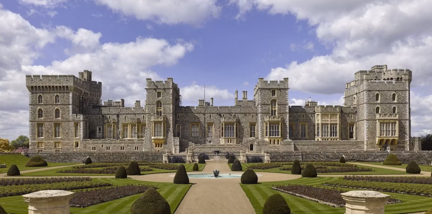 Công việc lưu trữ diễn ra tại Lâu đài Windsor. Ảnh: Royal.