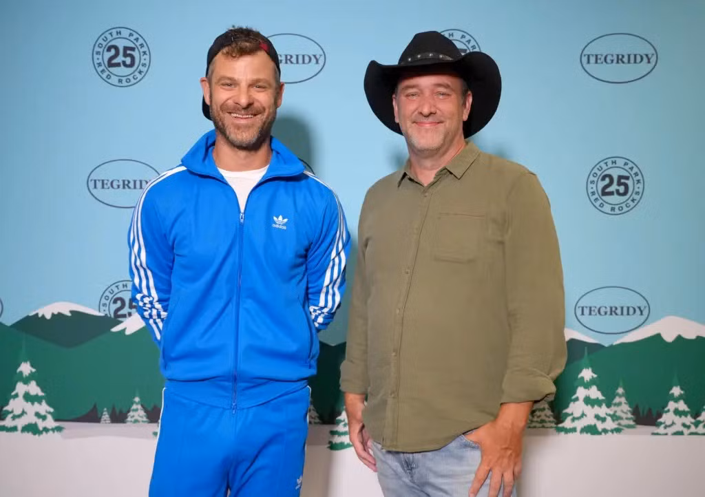 4. Trey Parker và Matt Stone (160 triệu USD): Bộ đôi đạo diễn của phim hoạt hình hài South Park bỏ túi 160 triệu USD nhờ hợp đồng ký với Paramount+ vào năm 2021. Thỏa thuận độc quyền sẽ mang lại cho họ 935 triệu USD trong khoảng thời gian sáu năm. Sự hợp tác này cũng cho phép Parker và Stone tạo ra 14 bộ phim gốc South Park cho nền tảng phát trực tuyến. Ảnh: Getty Images.